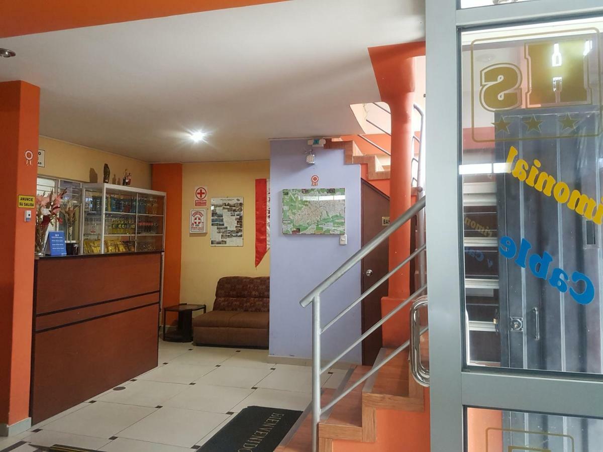 Hostal Los Pinos Huancayo Esterno foto